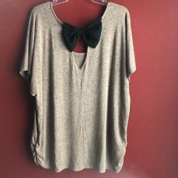 Tempted Bow Tie Tunic - Picture 2 of 7